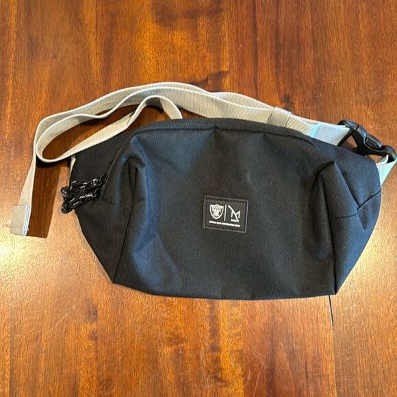 Raiders Nylon Lined Adjustable Strap Fanny Pack Bum Bag New Unisex - Picture 1 of 7